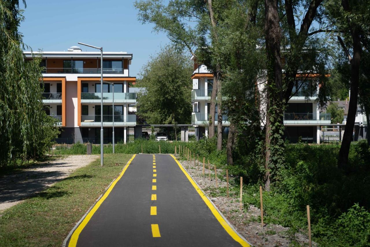 Ferienwohnung Fuzliget Surf Garden Balatonfůzfő Exterior foto